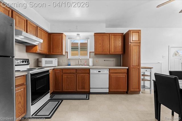 13080 Poplar Street, Southgate, MI 48195