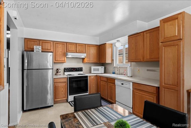 13080 Poplar Street, Southgate, MI 48195