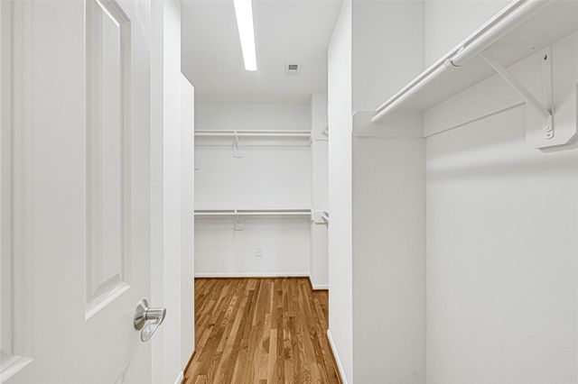 1512 W Clay Street, Houston, TX 77019