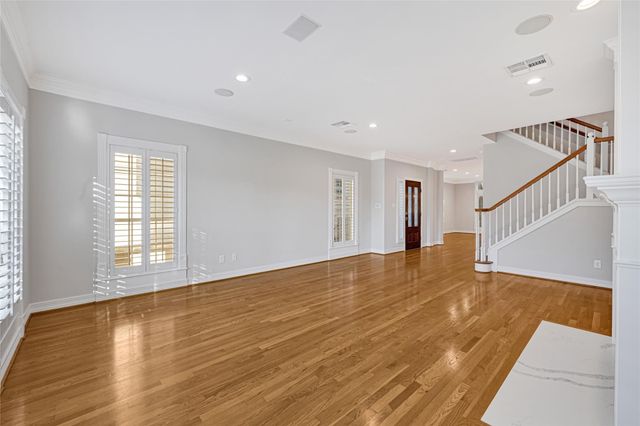 1512 W Clay Street, Houston, TX 77019