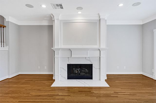 1512 W Clay Street, Houston, TX 77019