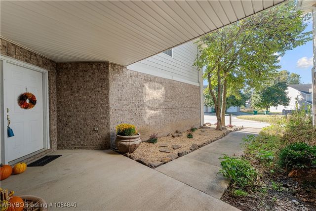 11044 Rose Court, Farmington, AR 72730