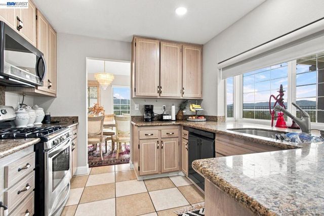 3814 Painted Pony Rd, El Sobrante, CA 94803