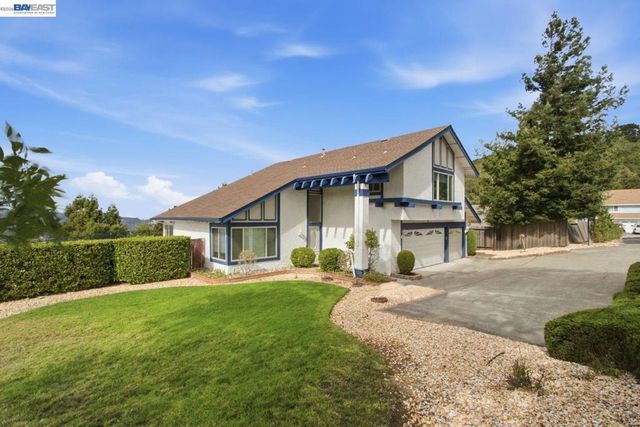 3814 Painted Pony Rd, El Sobrante, CA 94803