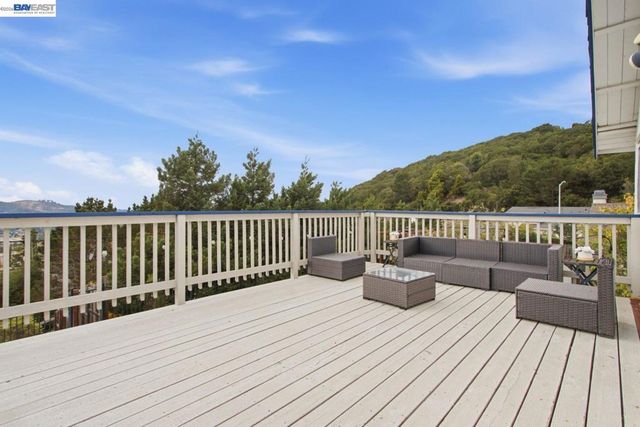 3814 Painted Pony Rd, El Sobrante, CA 94803
