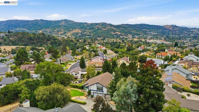 3814 Painted Pony Rd, El Sobrante, CA 94803