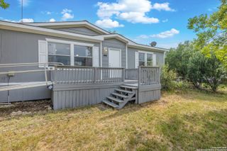 415 County Road 3822, San Antonio, TX 78253
