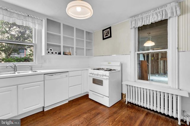 303 GOLDSBOROUGH ST, Easton, MD 21601