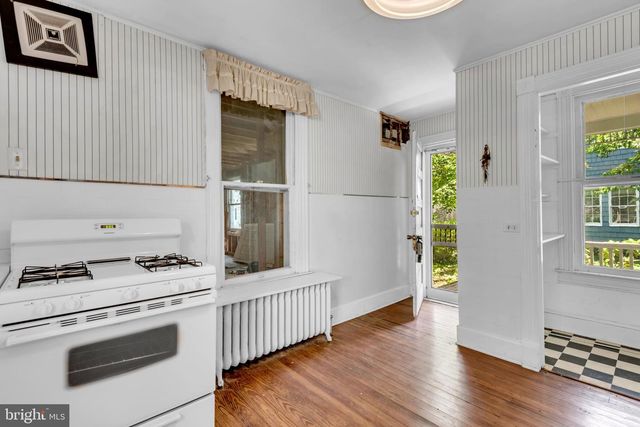 303 GOLDSBOROUGH ST, Easton, MD 21601
