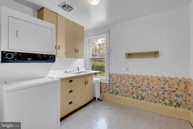 303 GOLDSBOROUGH ST, Easton, MD 21601
