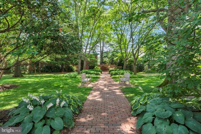 303 GOLDSBOROUGH ST, Easton, MD 21601