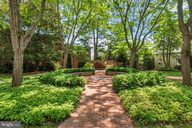 303 GOLDSBOROUGH ST, Easton, MD 21601