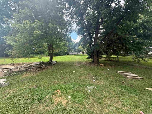 612 E Lake St, Paragould, AR 72450