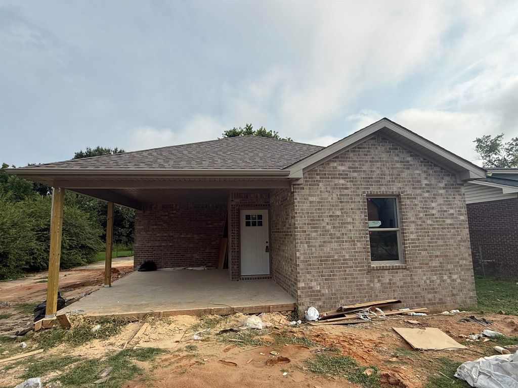 612 E Lake St, Paragould, AR 72450