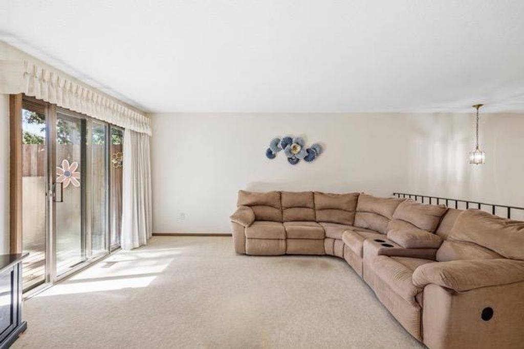 1325 4th Street W, Hastings, MN 55033 — photo 2