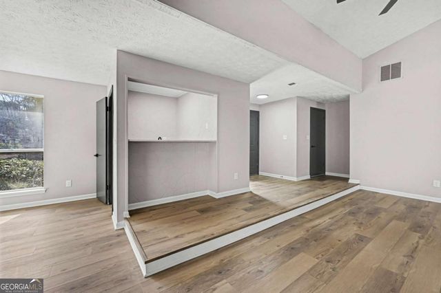 339 Park Ridge Circle, Riverdale, GA 30274