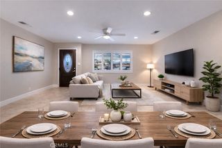 22052 Cantlay Street, Canoga Park, CA 91303