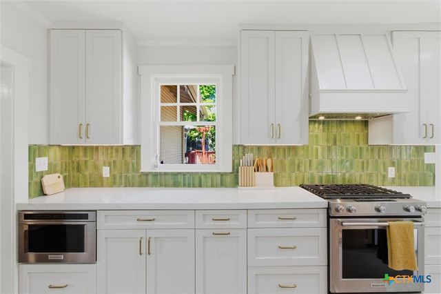 1120 W Hopkins Street, San Marcos, TX 78666