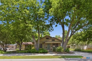 1120 W Hopkins Street, San Marcos, TX 78666