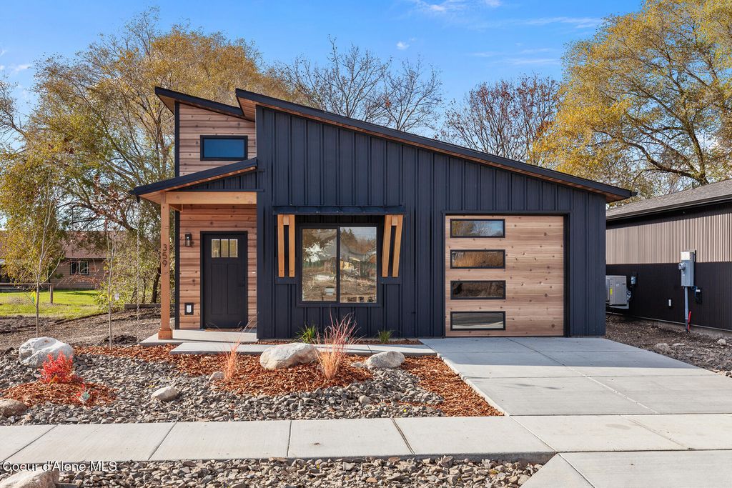 371 N Terra St, Post Falls, ID 83854