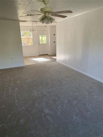 1006 N Market Street, Shawnee, OK 74801