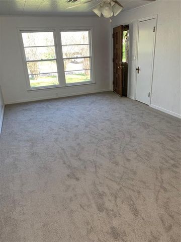 1006 N Market Street, Shawnee, OK 74801