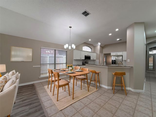 6824 Amberdale Drive, Fort Worth, TX 76137