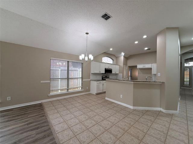 6824 Amberdale Drive, Fort Worth, TX 76137