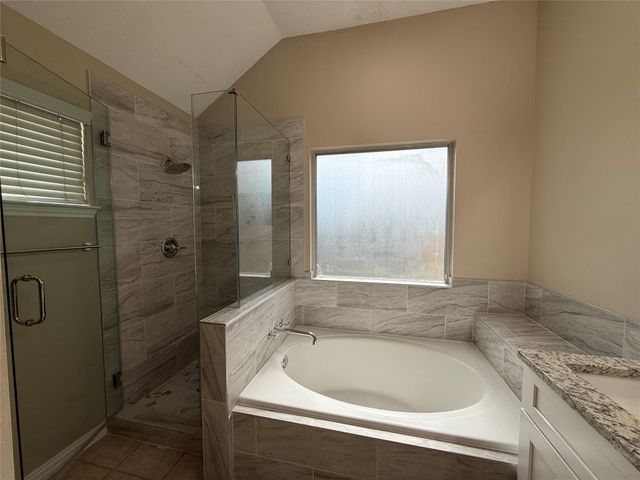 6824 Amberdale Drive, Fort Worth, TX 76137