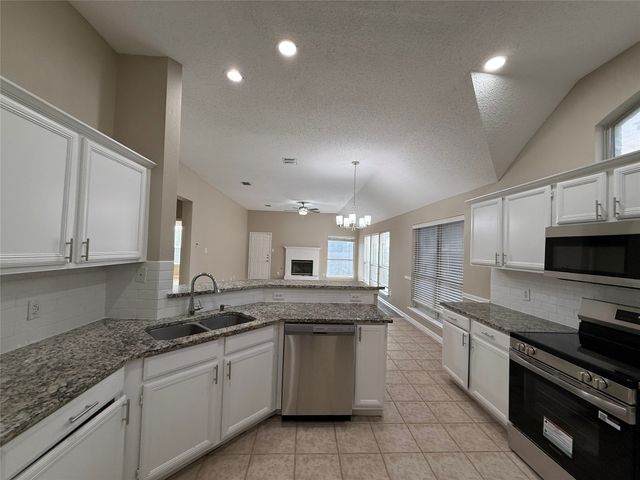 6824 Amberdale Drive, Fort Worth, TX 76137