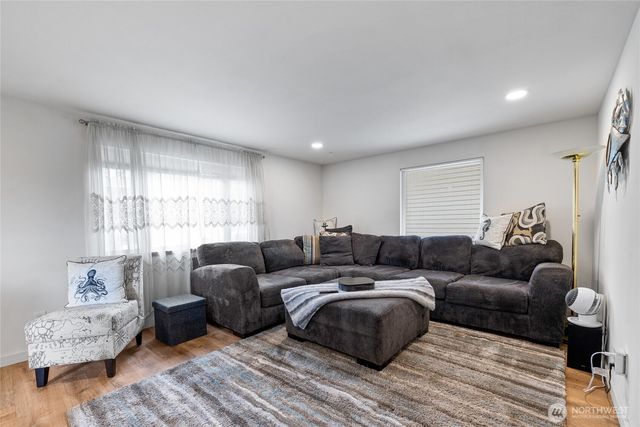 718 160th Street S, Spanaway, WA 98387