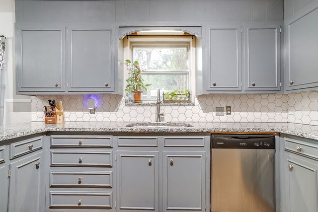 4000 Sundown Drive, Benbrook, TX 76116
