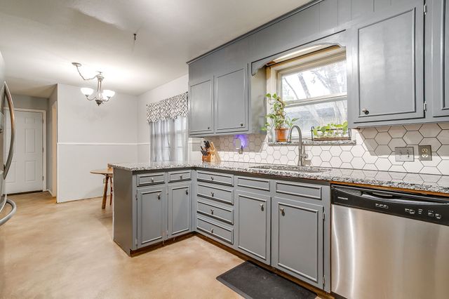 4000 Sundown Drive, Benbrook, TX 76116