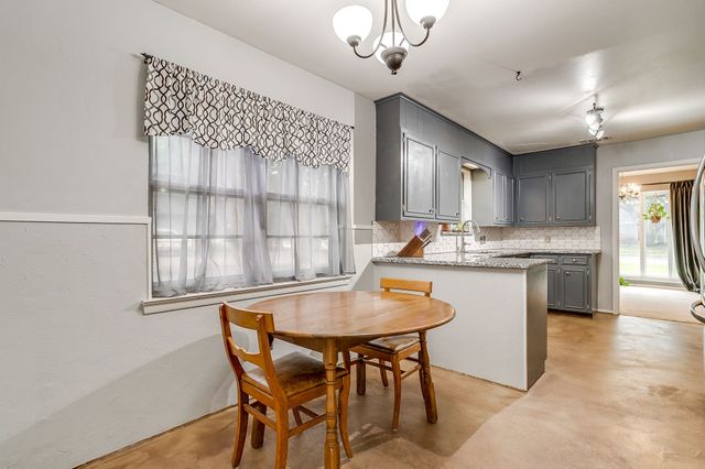 4000 Sundown Drive, Benbrook, TX 76116