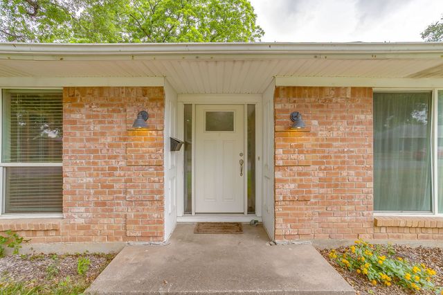 4000 Sundown Drive, Benbrook, TX 76116