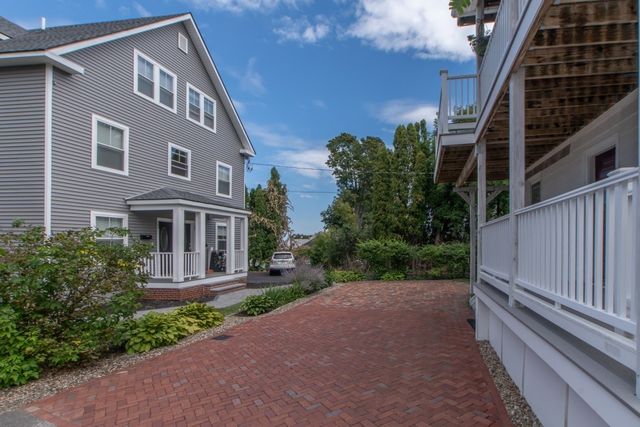 29 Leach St 3, Salem, MA 01970