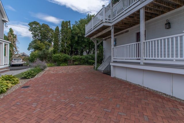 29 Leach St 3, Salem, MA 01970