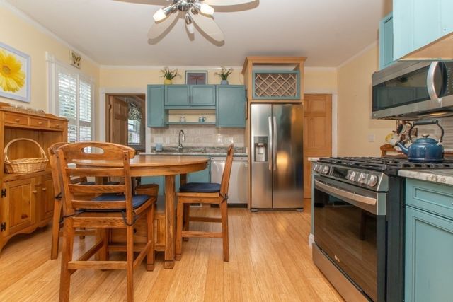 29 Leach St 3, Salem, MA 01970