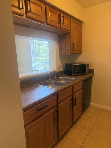 1603 W Main Street 4, Houston, TX 77006