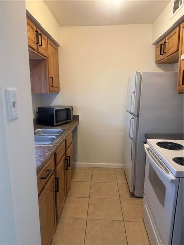 1603 W Main Street 4, Houston, TX 77006