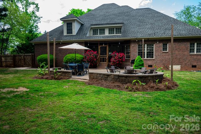 435 Crowders Bluff Court, Clover, SC 29710