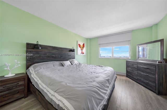 1455 N Treasure Drive PH-H, North Bay Village, FL 33141