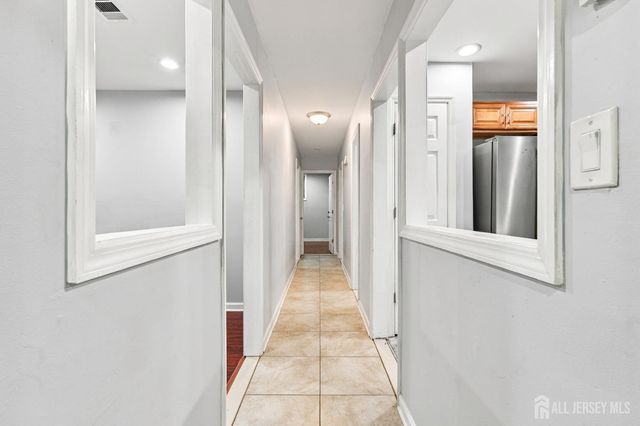 25 College Drive, Edison, NJ 08817