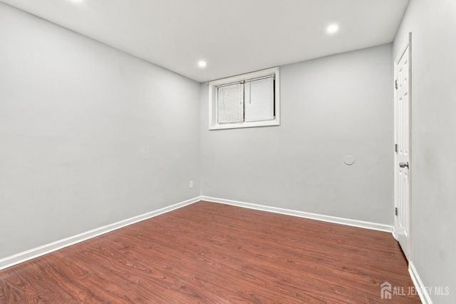 25 College Drive, Edison, NJ 08817