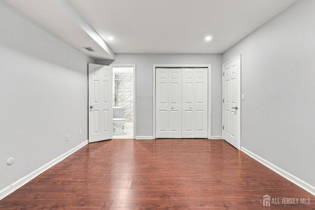 25 College Drive, Edison, NJ 08817