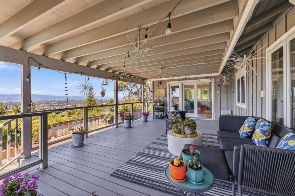 Image 18 of property listing at 15761 E Alta Vista Way, San Jose, CA 95127