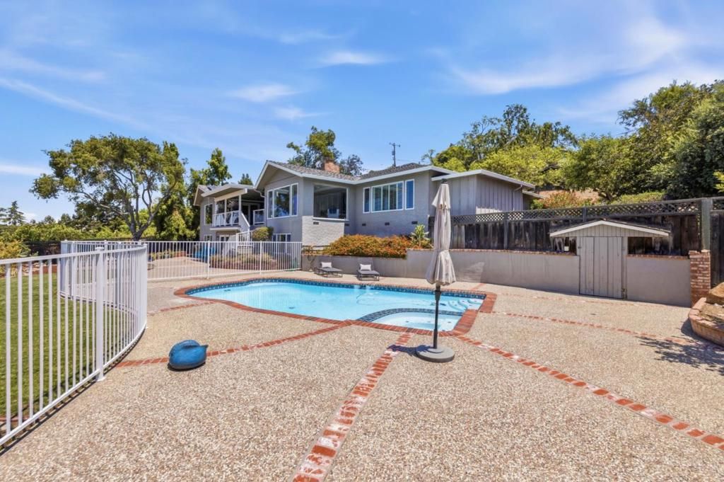 Image 38 of property listing at 15761 E Alta Vista Way, San Jose, CA 95127