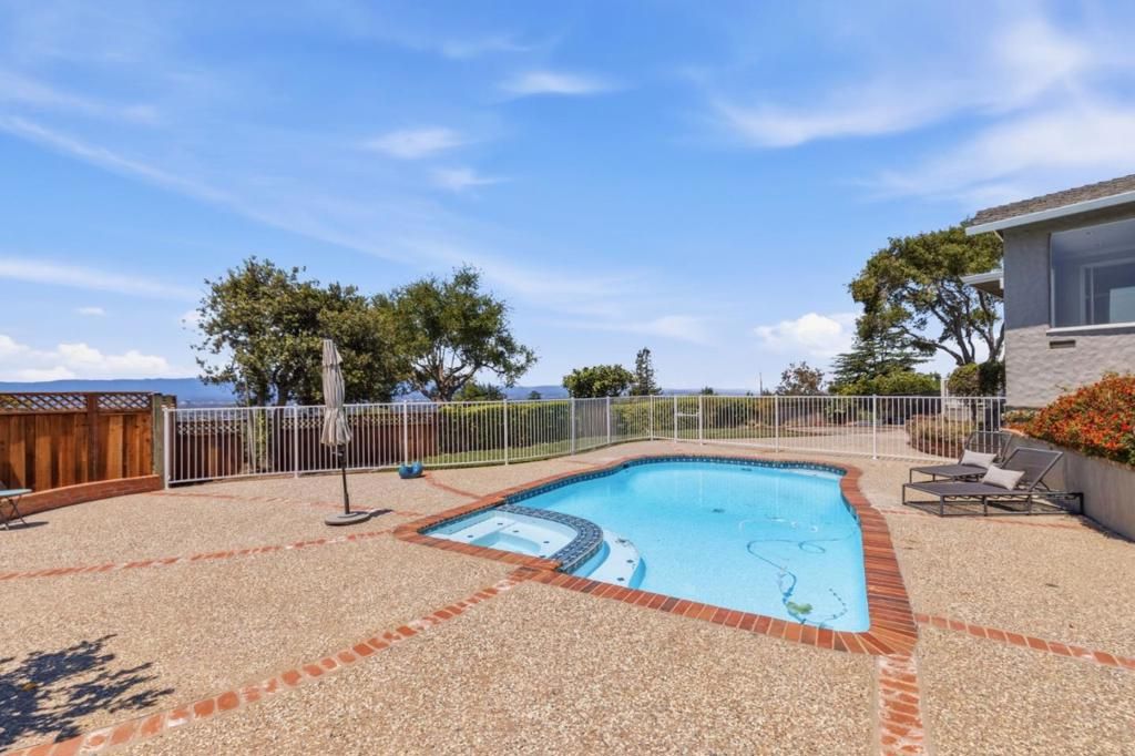 Image 41 of property listing at 15761 E Alta Vista Way, San Jose, CA 95127