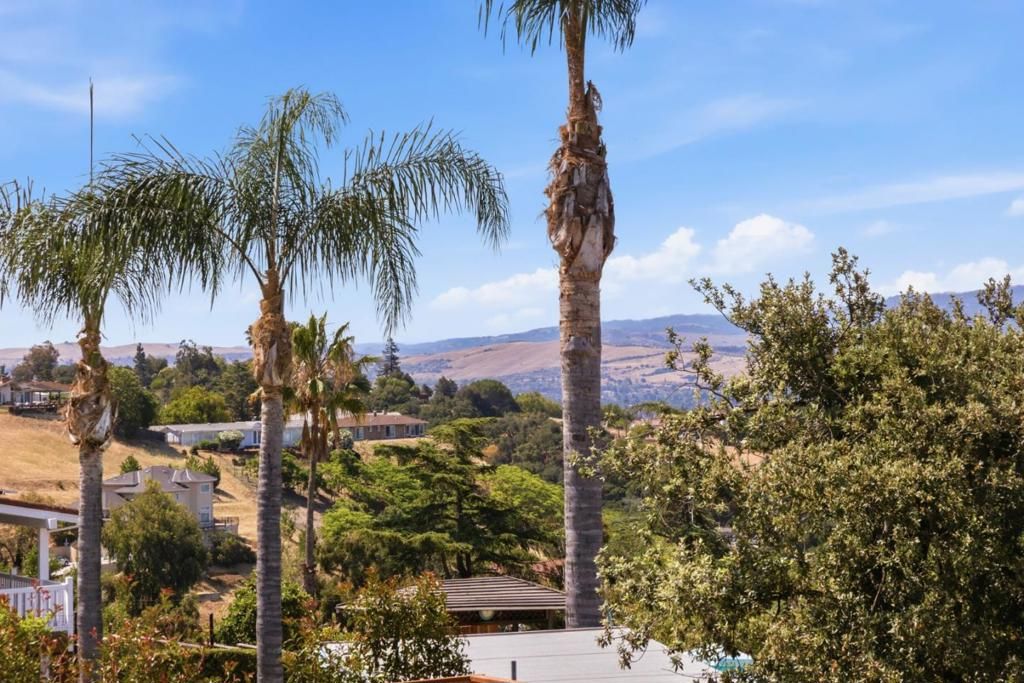 Image 48 of property listing at 15761 E Alta Vista Way, San Jose, CA 95127