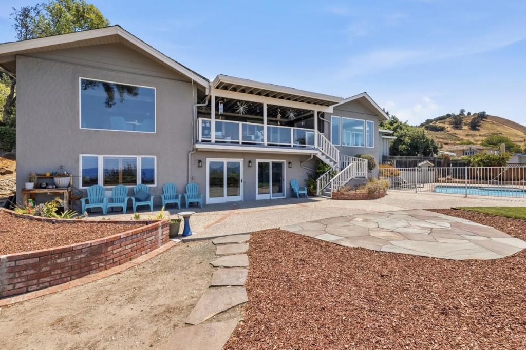Image 55 of property listing at 15761 E Alta Vista Way, San Jose, CA 95127